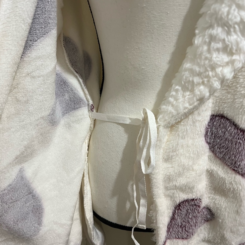 Secret Treasures robe - Picture 4 of 7